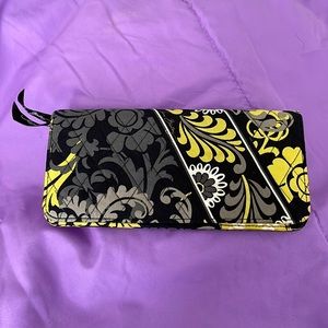 Vera Bradley Magnetic Wallet
